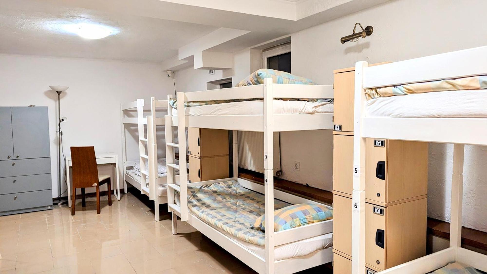 Ursus Mens Only - Self Check-in Hostel